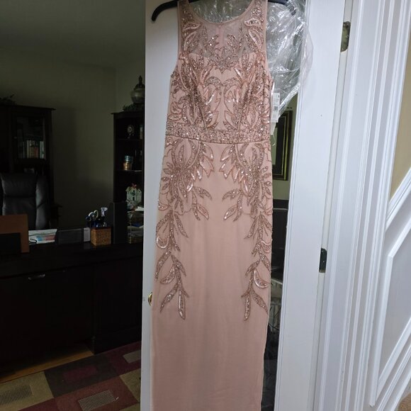 Adrianna Papell - Picture 3 of 10